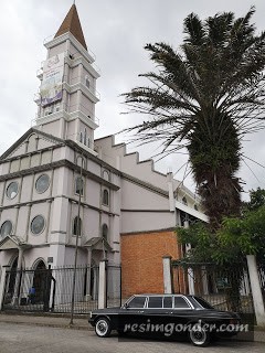 Iglesia-de-paraiso-de-Cartago.-COSTA-RICA-LIMOUSINE-SERVICE.300D.jpg